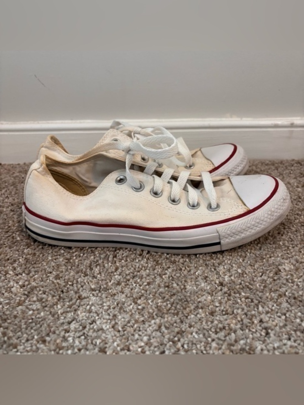Converse Chuck Taylor Low Top White Canvas Sneakers Womens 7